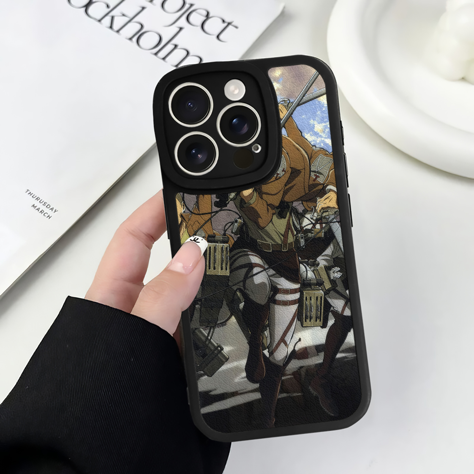 （画像用） 進撃の巨人 Attack on Titan 【iPhone 16シリーズ対応】シリコンスマホケース（レザー調） 材質：シリコン